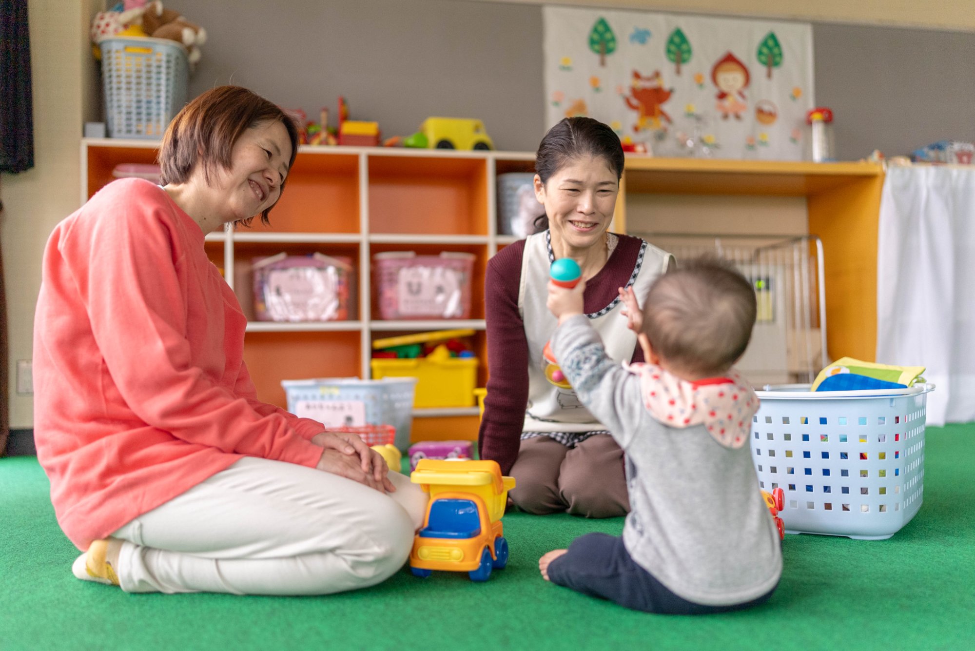 ままさろんの様子 — お母さんと赤ちゃんが笑顔で過ごす助産院こころ
